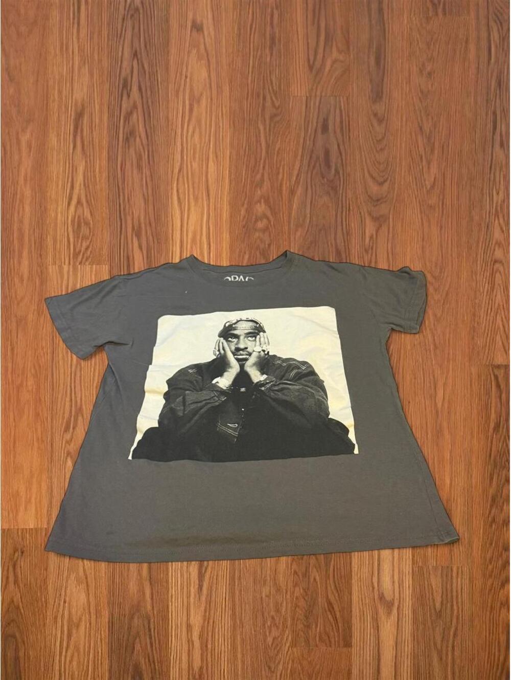 TUPAC Men's Grey and Black Short Sleeve HipHop Tshirt
